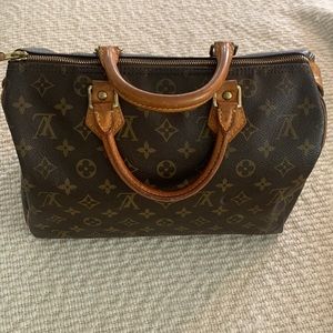 Authentic LOUIS VUITTON Monogram Speedy 30